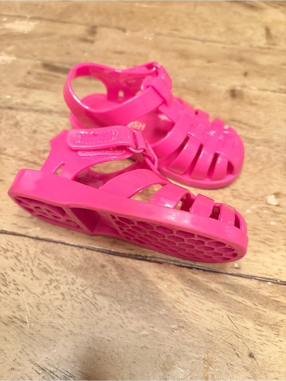 OshKosh B'gosh Pink Jelly Fisherman Sandals (infant size 4) EXCELLENT USED